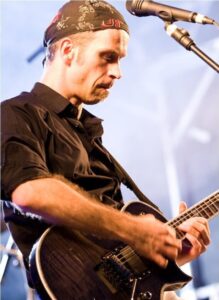 E-Gitarre lernen mit Online Gitarrenkurs von Andreas Vockrodt. 